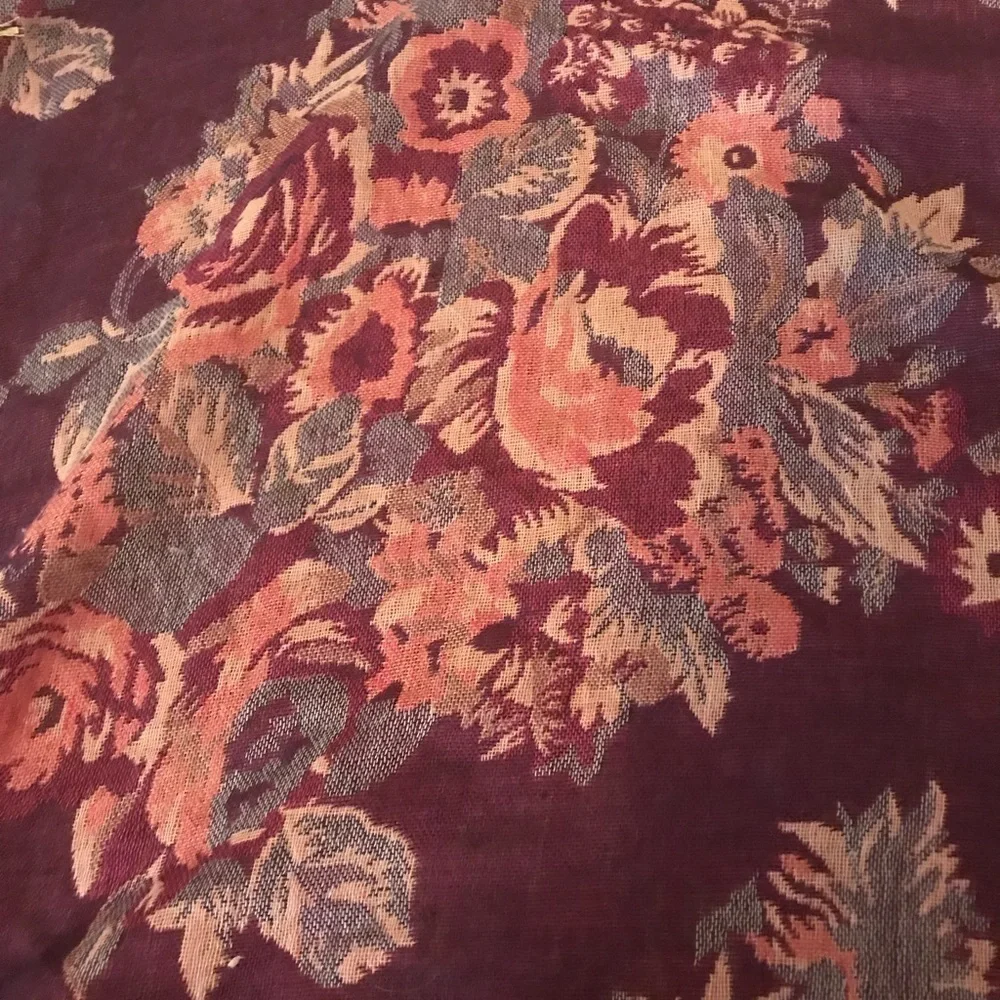 Beautiful‎ Floral Patterned Scarf